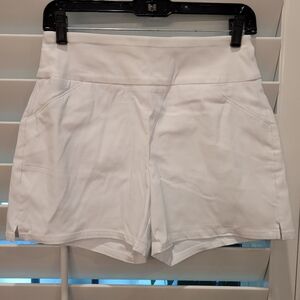 Versona White Shorts